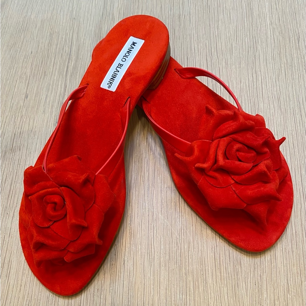 MANOLO BLAHNIK Vintage Coral Red Suede Flower Thong Sandal 10/40
